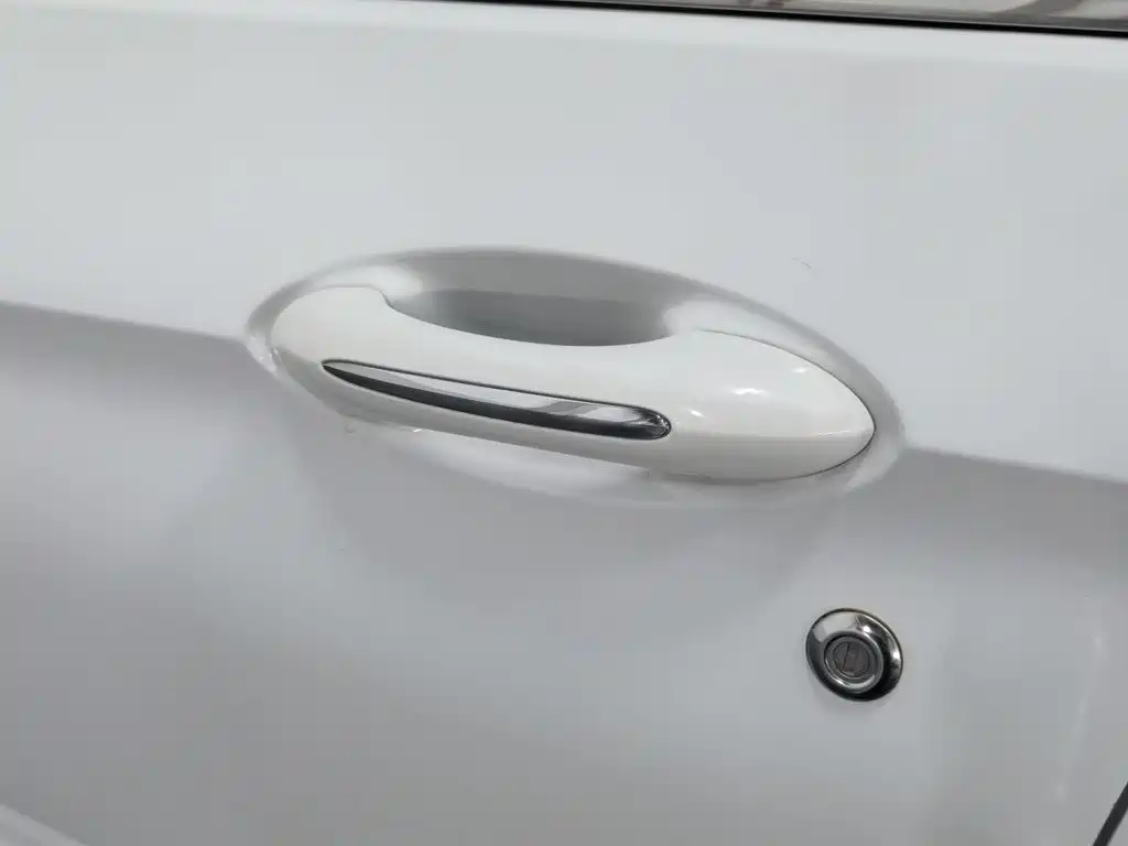 Baojun 310W 2018 2017 1.5L Manual Fashion Edition (China V)