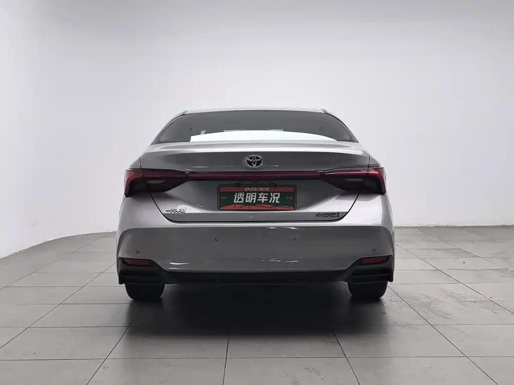 Photo 4 - Toyota Avalon