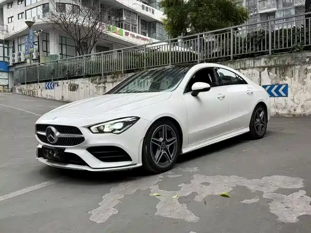 MERCEDES-BENZ CLA