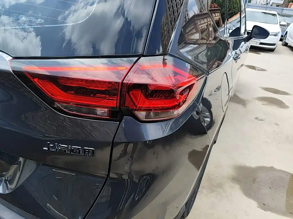 Chevrolet Volando 2023 2020 Mild Hybrid Redline 530T Automatic Premium Edition (5+2 seater)
