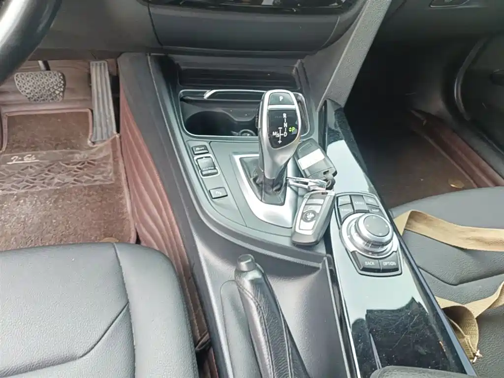 BMW 3 Series 2017 320Li M Sport фото 14