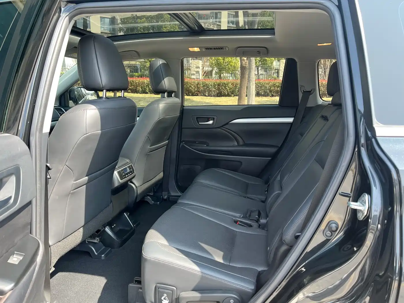 Toyota Highlander 2021 2.0T FWD Luxury 7-Seater фото 13