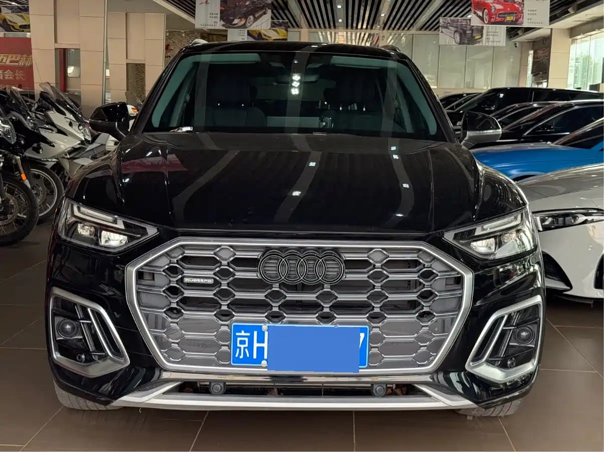 Audi Q5L 2024 Model 40 TFSI Luxury Dynamic фото 2