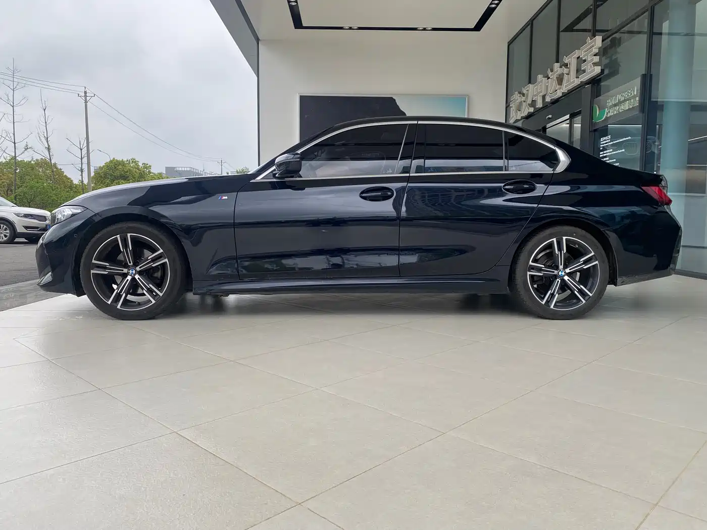 BMW 3-SERIES