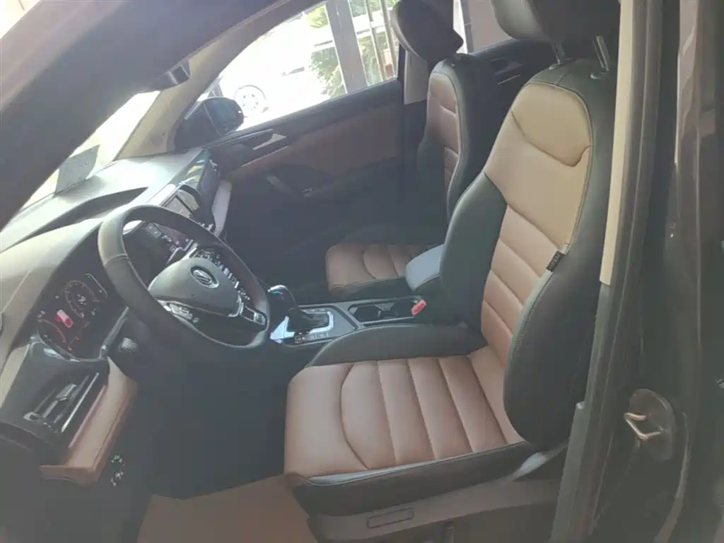 Volkswagen Tharu 2019 280TSI 2WD Flagship Edition China V фото 15