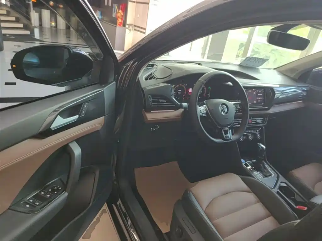 Volkswagen Tharu 2019 280TSI 2WD Flagship Edition China V фото 16