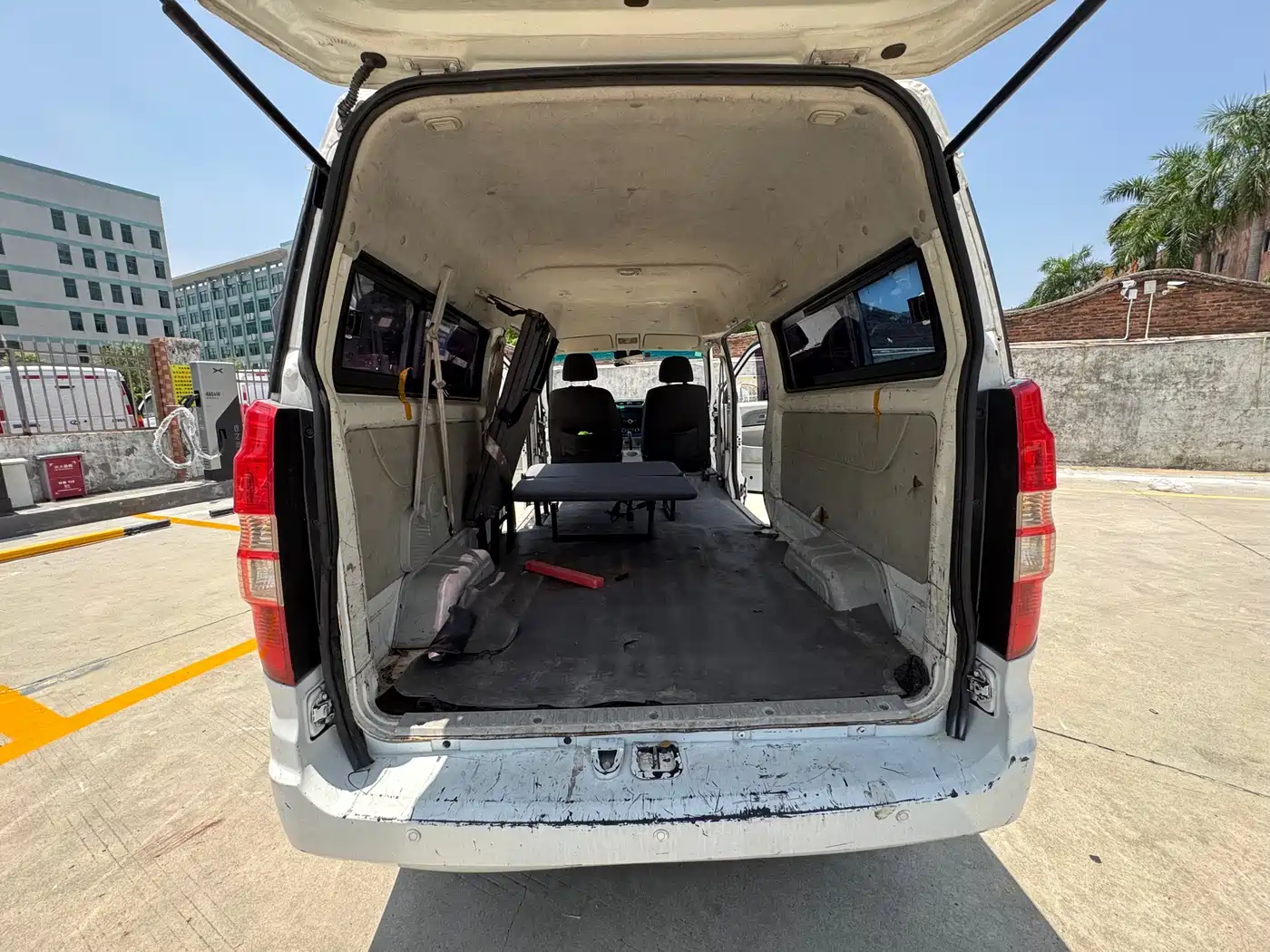 SRM Xinyuan Good Luck 2023 2023 Standard Passenger Van 6-Seater
