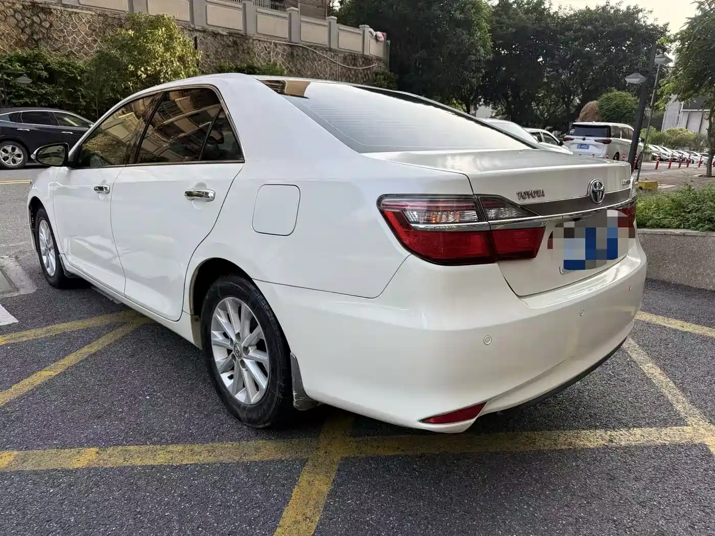 Toyota Camry 2016 2.0G 10th Anniversary Luxury Edition фото 4