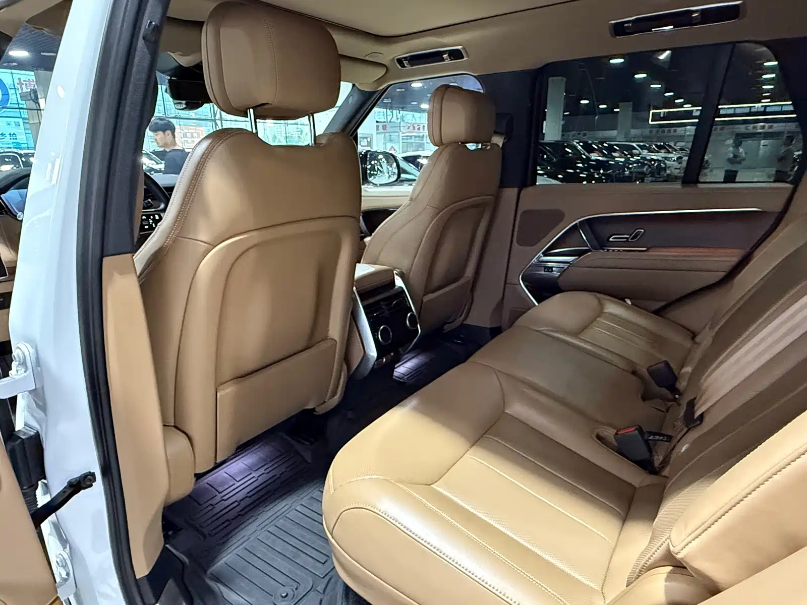 Фото 9 - Land Rover Range Rover