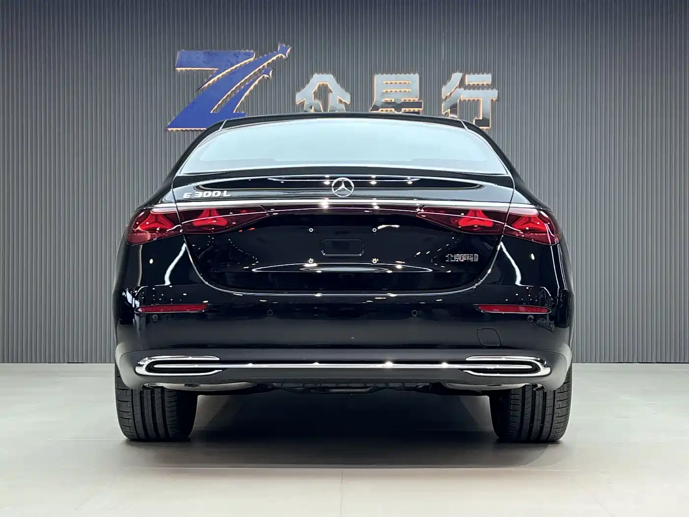 Mercedes-Benz E-Class 2026 E 300 L Luxury фото 4