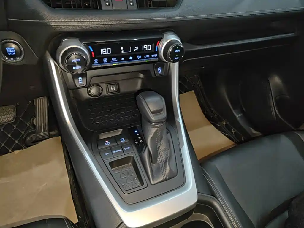 Toyota Wildlander 2020 2020 2.0L CVT 2WD Luxury Edition