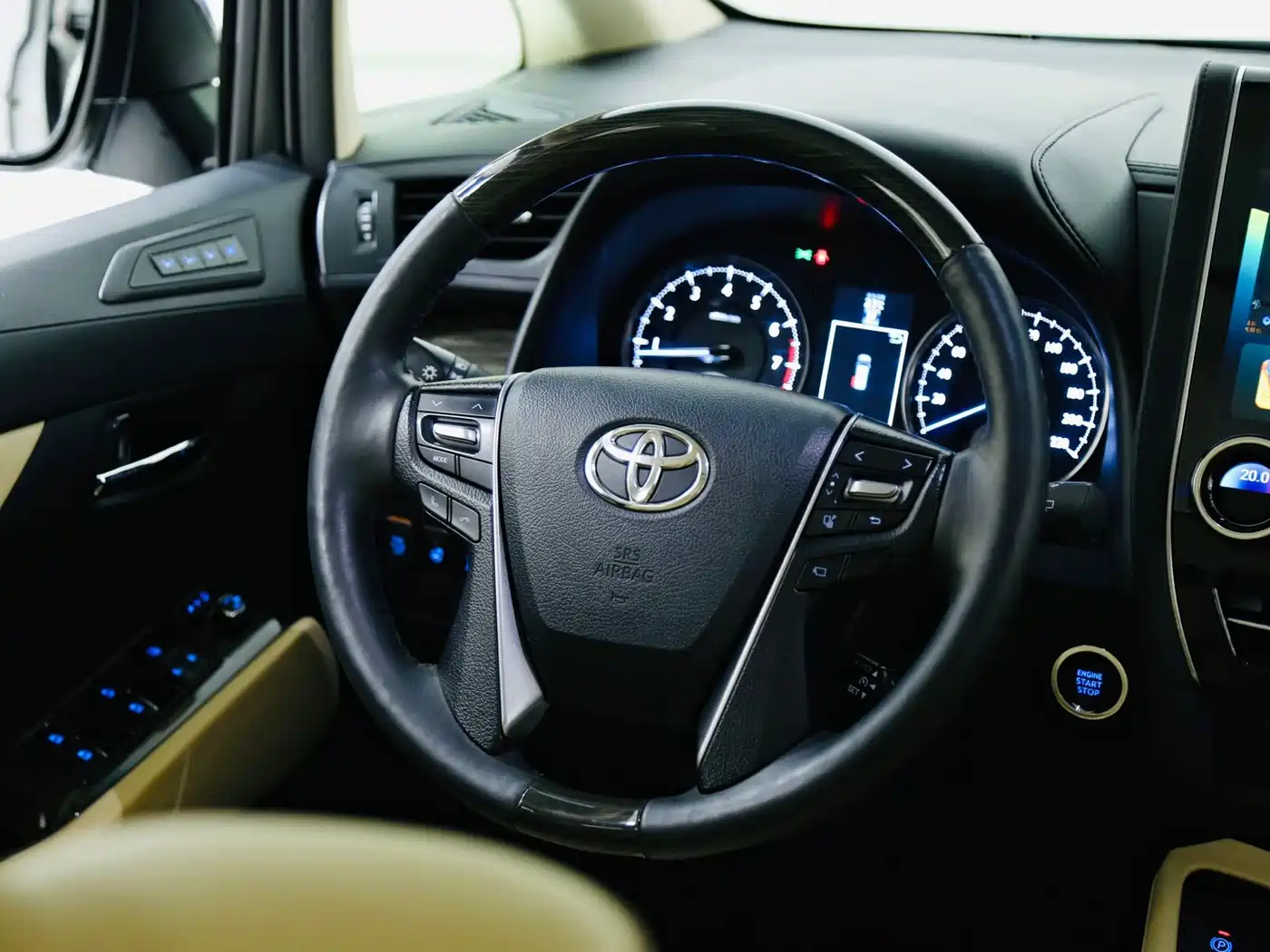 Фото 12 - Toyota Alphard