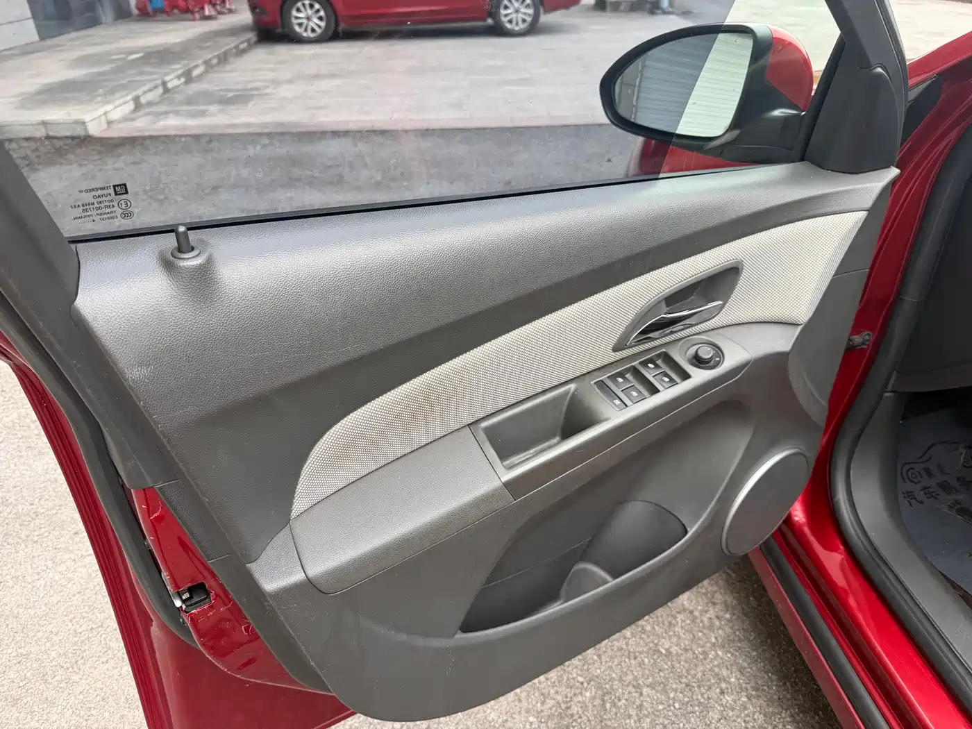 Chevrolet Cruze 2013 Model 1.8L SE AT фото 6