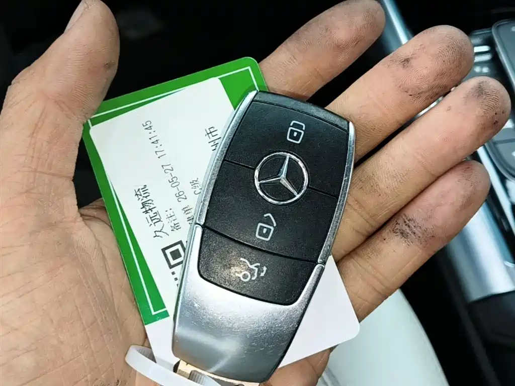 Mercedes-Benz EQA 2022 EQA 300 4MATIC Launch Special Edition фото 9