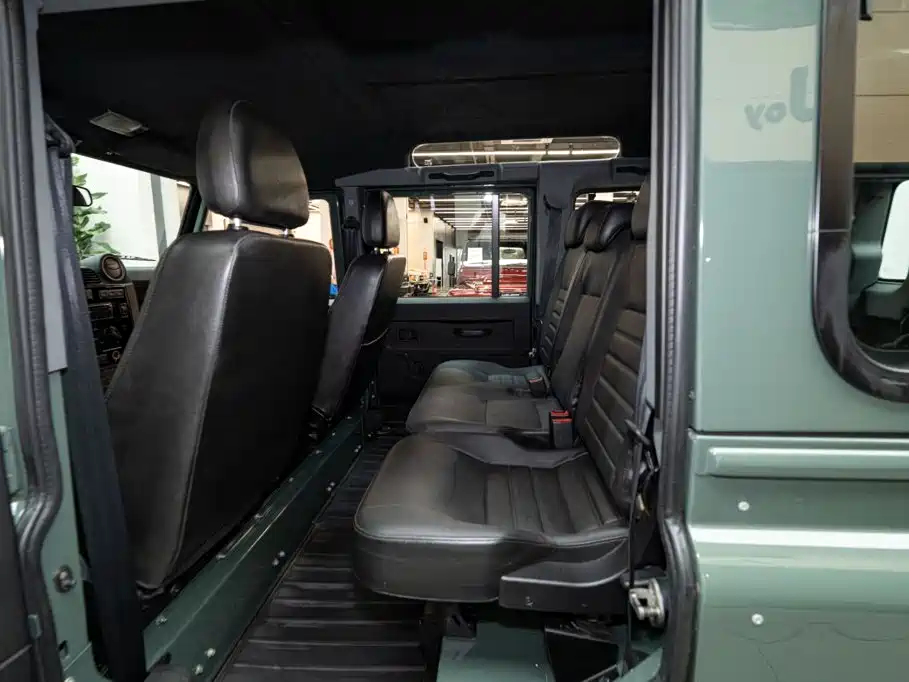 Фото 9 - Land Rover Defender