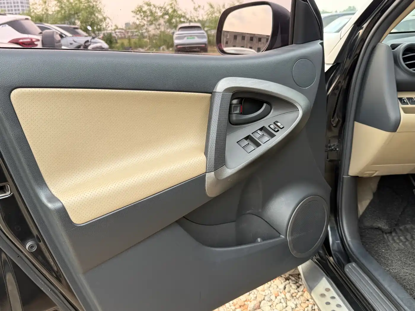 Toyota RAV4 Rongfang 2013 Special Edition 2.0L Auto Elite фото 10