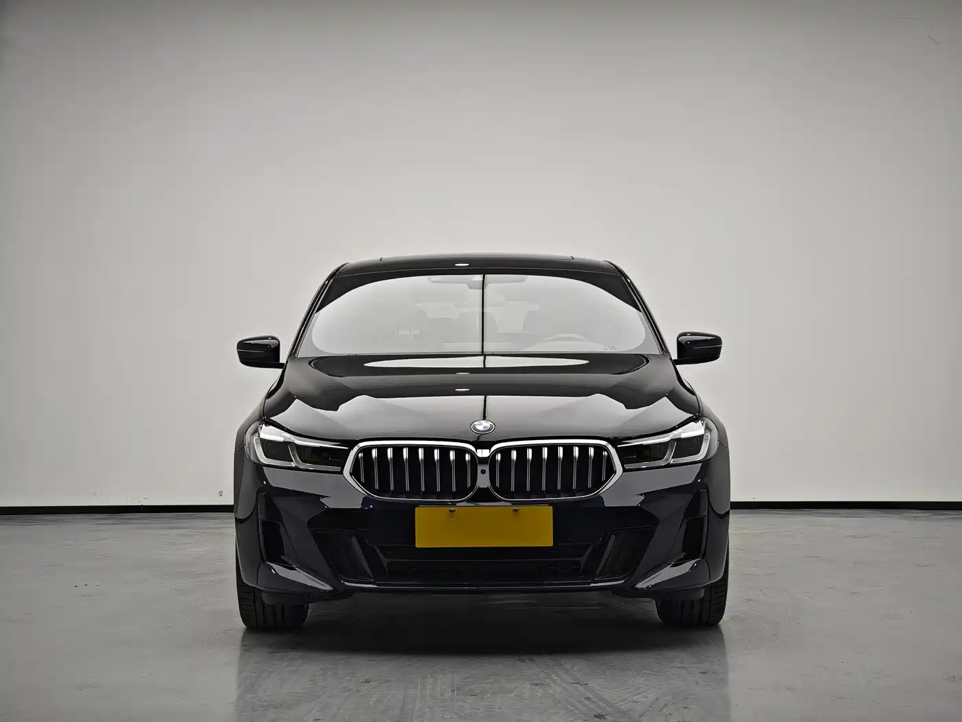 BMW 6 Series GT 2022 Model 630i M Sport Package фото 2