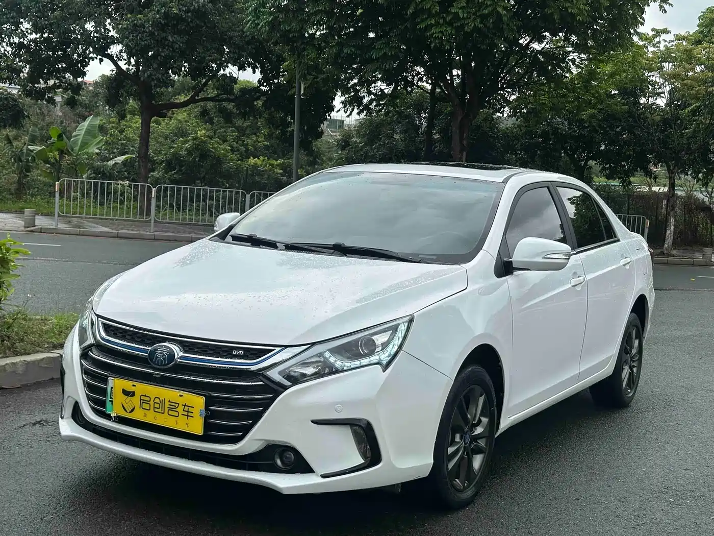 BYD Qin New Energy 2017 1.5T Premium Model