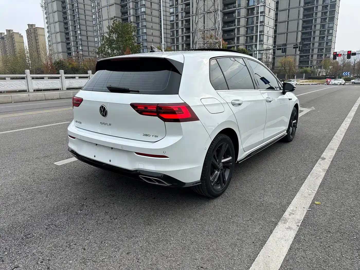 Volkswagen Golf 2023 Facelift 280TSI DSG R-Line Lite фото 11