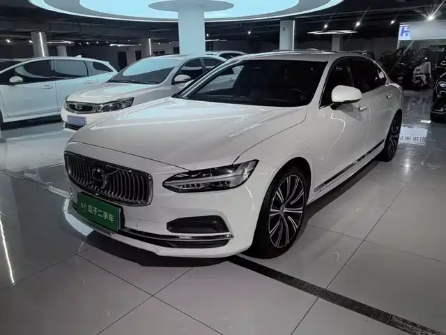 Volvo S90 2022