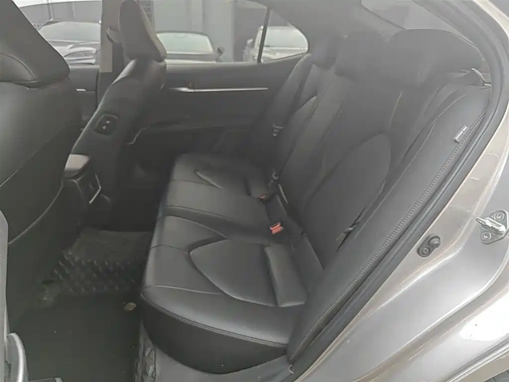Toyota Camry 2021 2.0G Luxury Edition фото 17