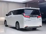 Фото 19 - Toyota Vellfire