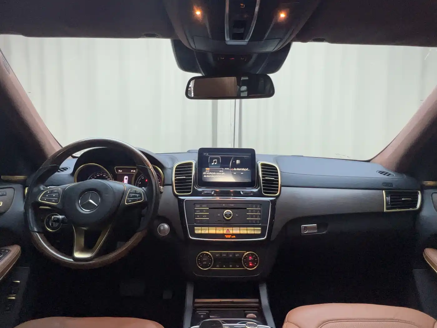 Mercedes-Benz GLS 2017 GLS 500 4MATIC фото 11