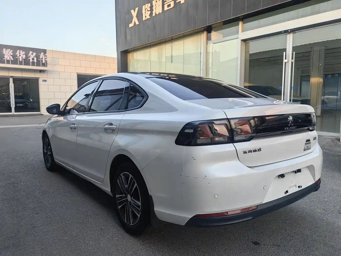Peugeot 308 2016 1.6L Automatic Fashion фото 6