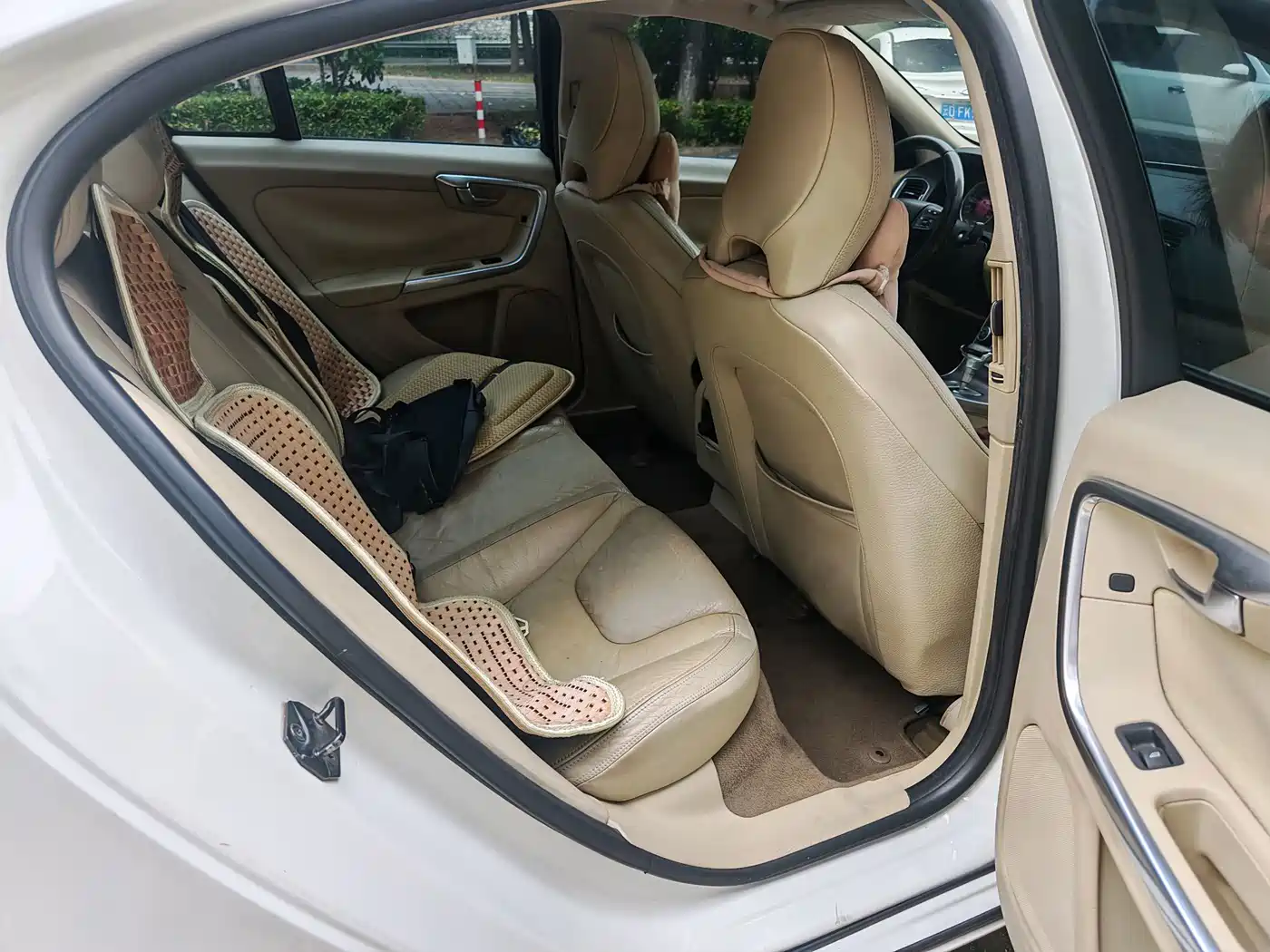 Volvo S60 (Import) 2011 2011 2.0T Elegance