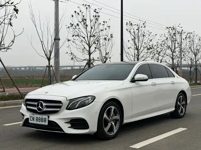 MERCEDES-BENZ E CLASS