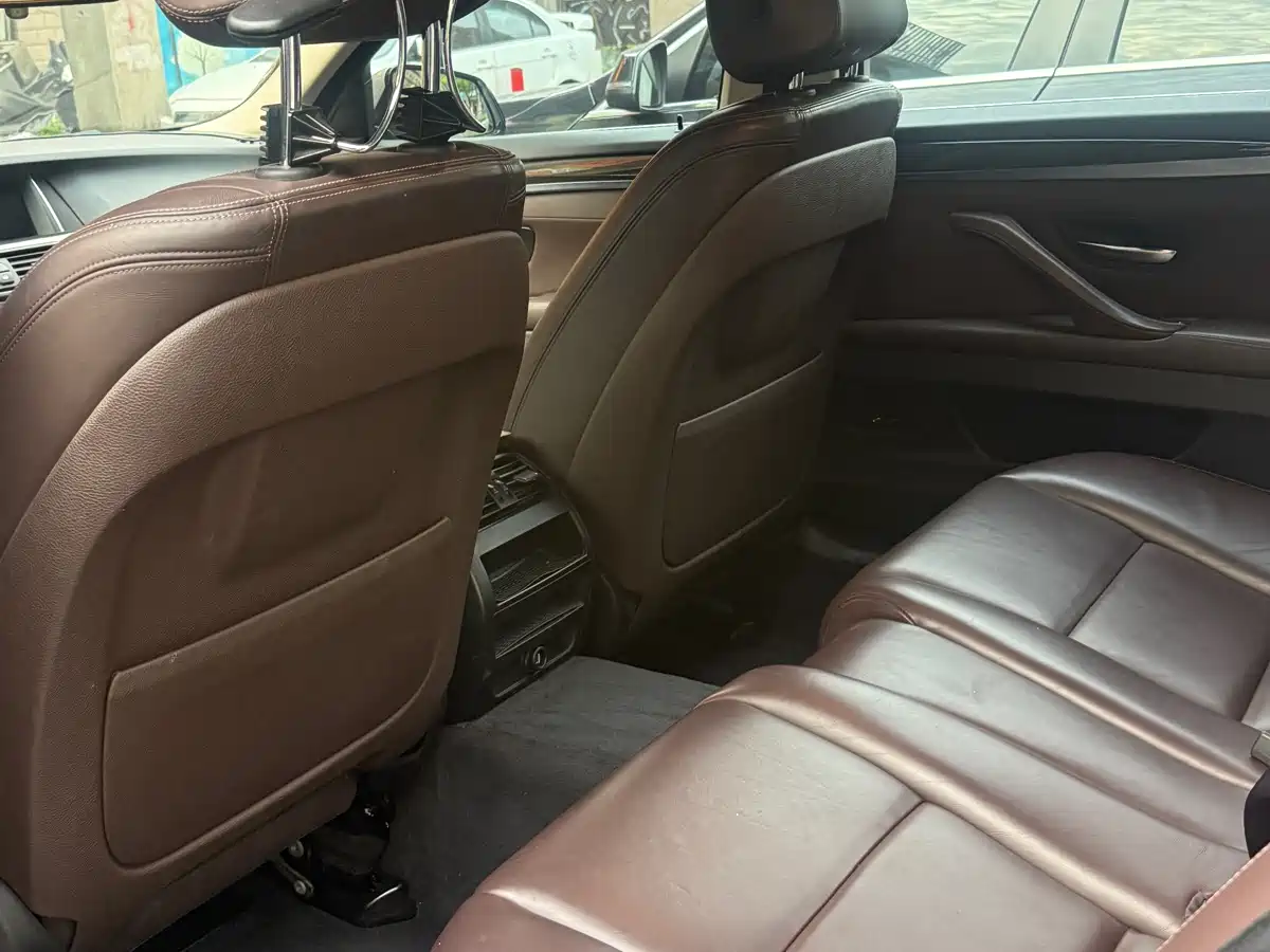 BMW 5 Series 2014 525Li Luxury Design Package фото 5