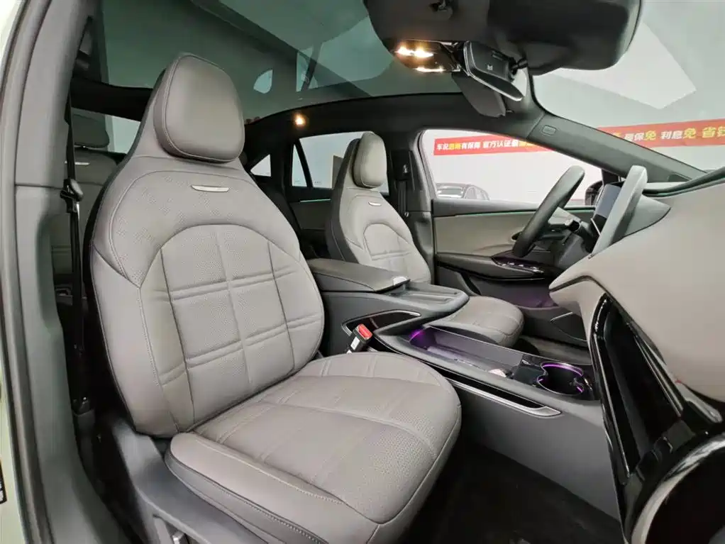 Hongqi EH7 2024 690 Pro фото 11