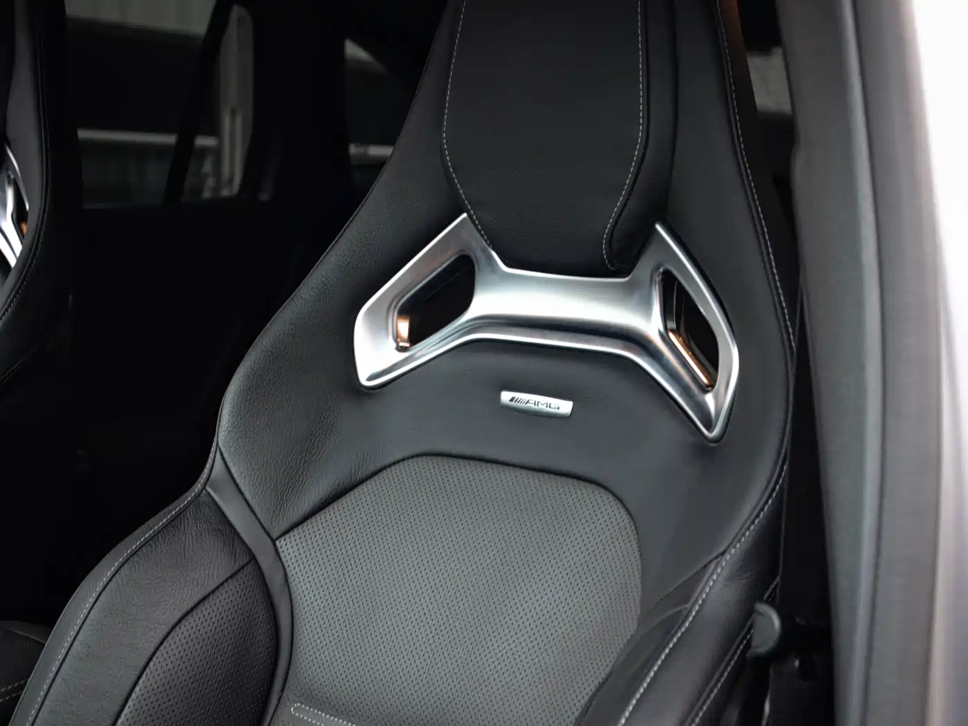 Mercedes-Benz GLA AMG 2021 AMG GLA 45 4MATIC+ фото 26