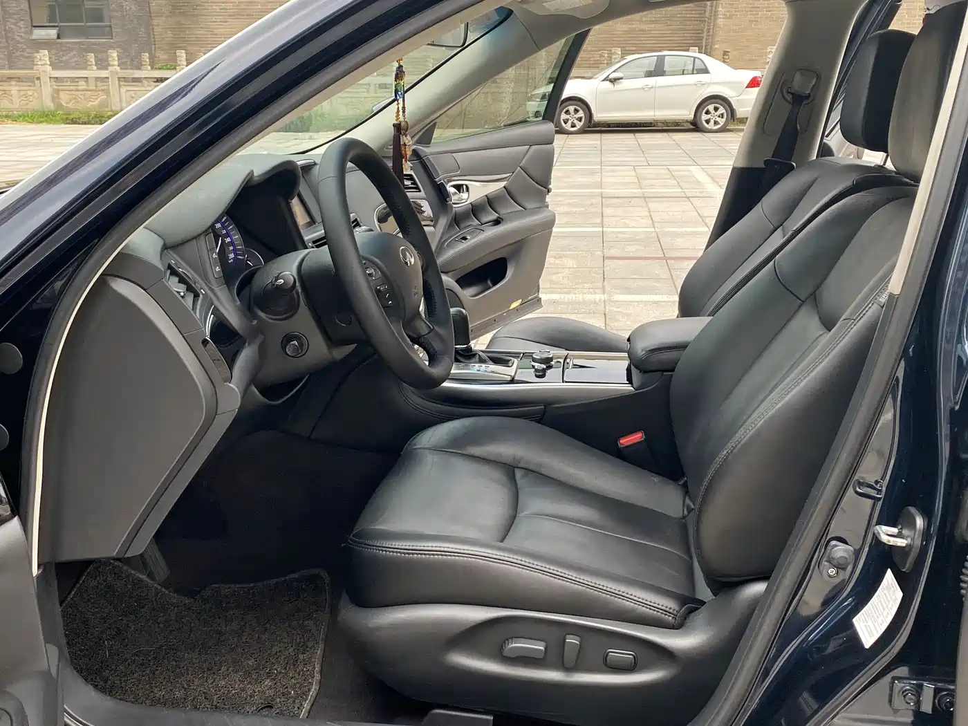 Infiniti Q70 2016 2015 Q70L 2.5L Enjoyment Edition