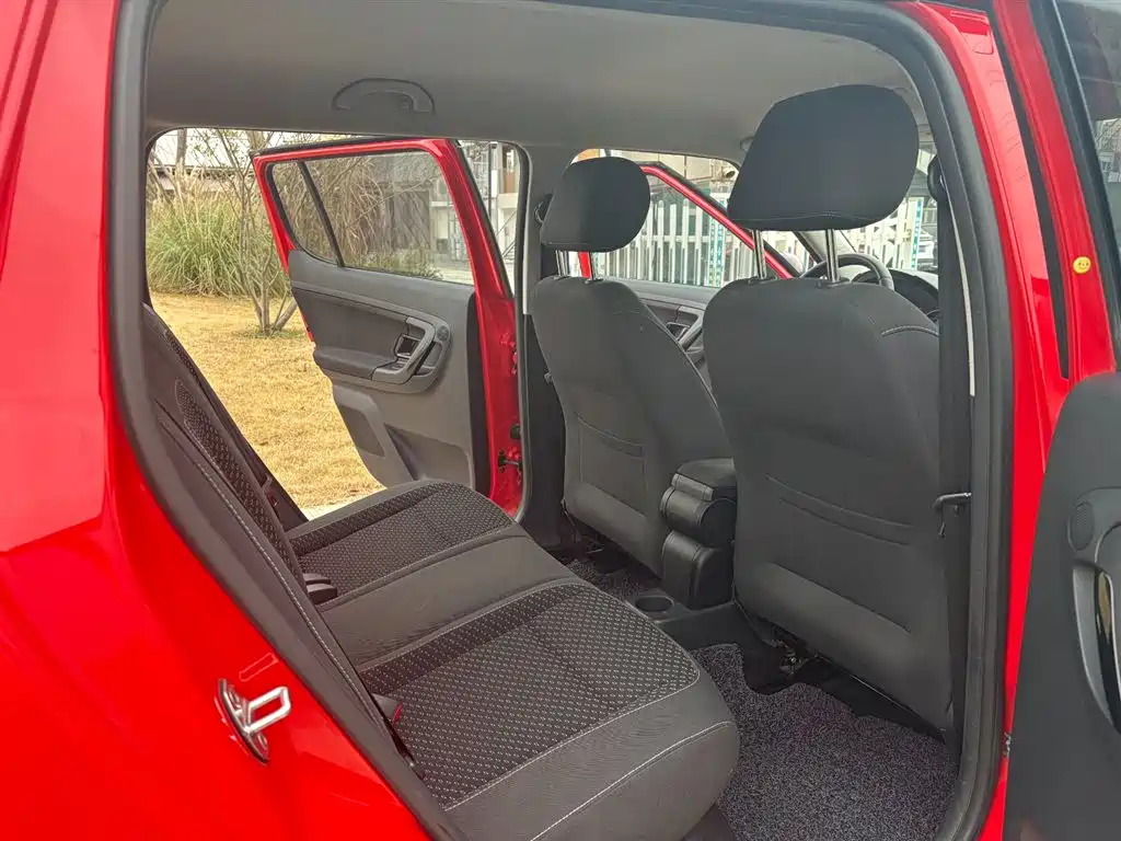 Škoda Fabia 2014 1.6L Automatic Sport Edition фото 10