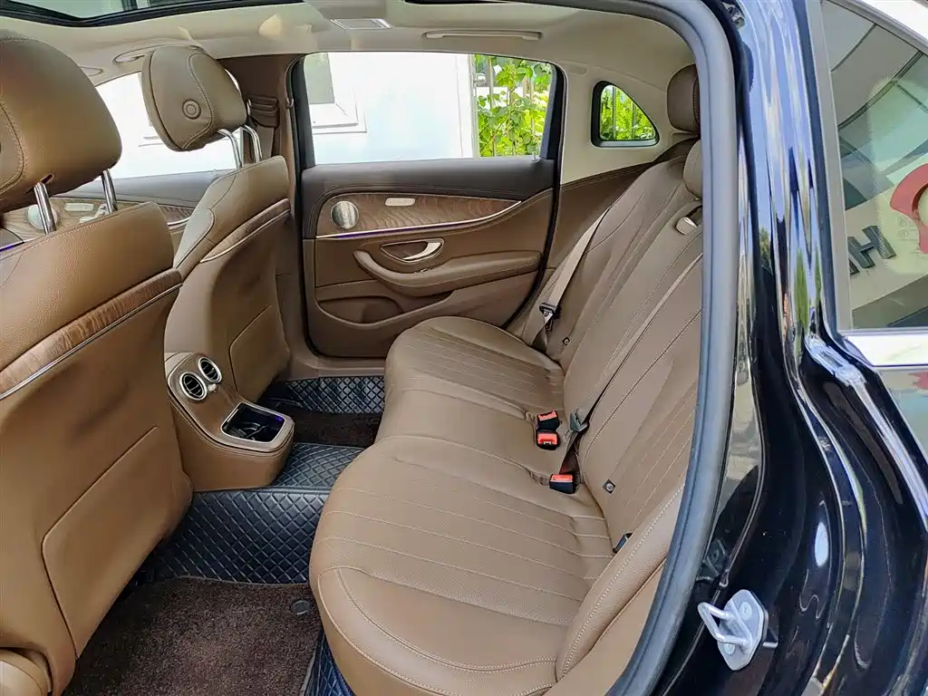 Mercedes-Benz E-Class New Energy 2022 E 350 e L Plug-in Hybrid Sedan фото 8