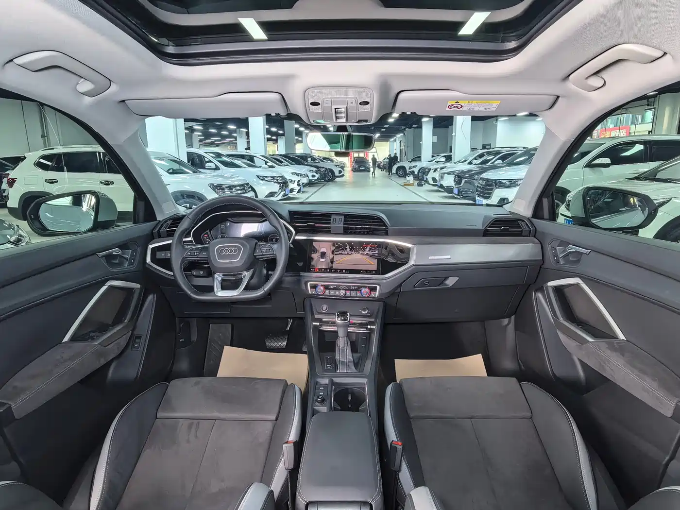 Audi Q3 2023 35 TFSI Fashion Dynamic (1.4T) фото 15