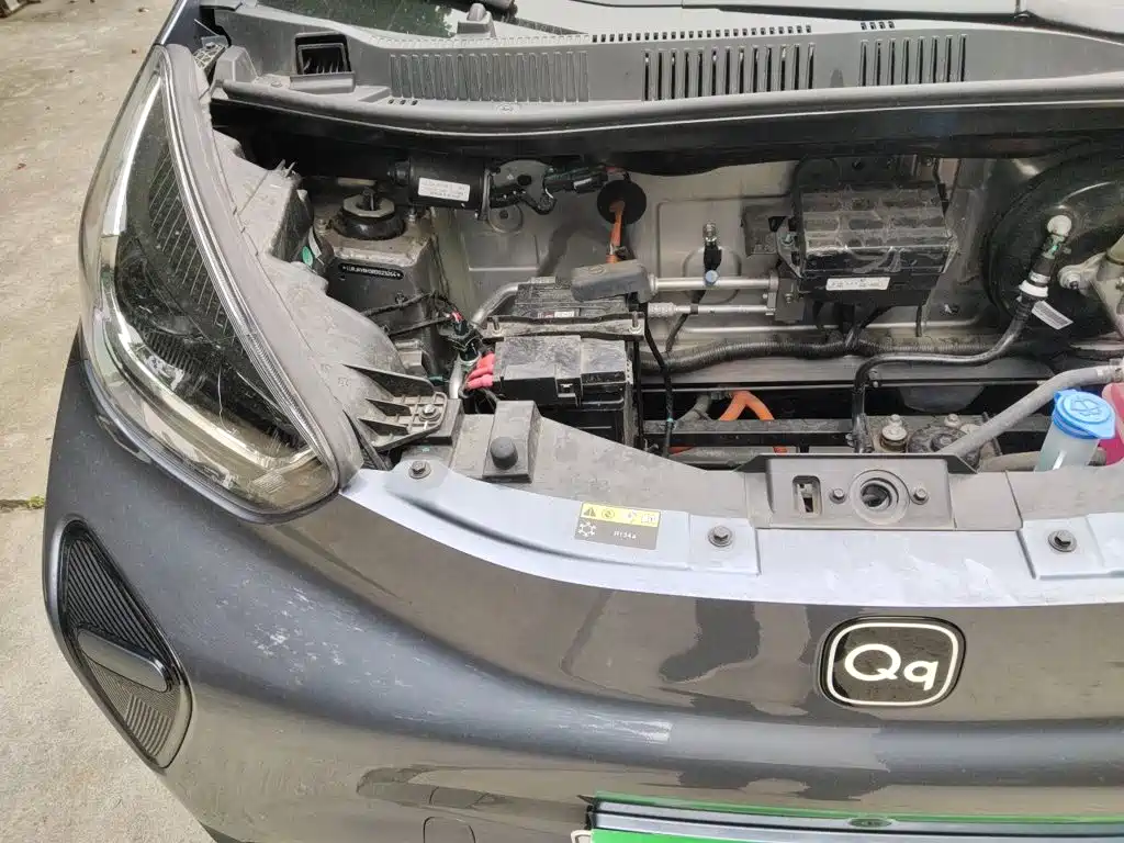 QQ New Energy Little Ant 2025 2024 Facelift Youth Edition 321km Favorite 29.23kWh