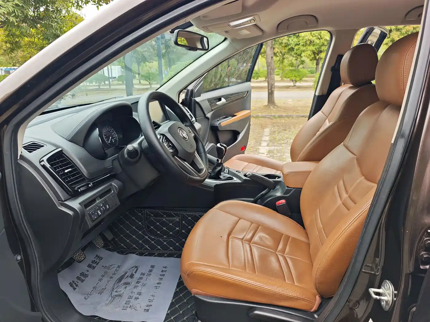 Dongfeng Fengdu MX5 2018 2016 1.4T Manual Luxury Edition