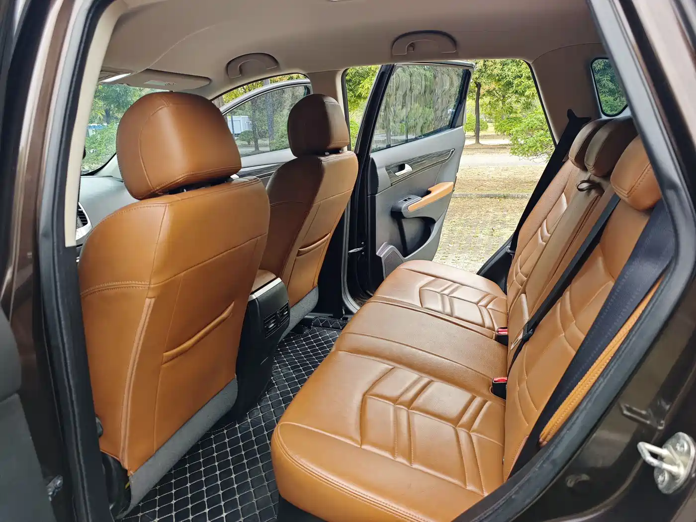 Dongfeng Fengdu MX5 2018 2016 1.4T Manual Luxury Edition
