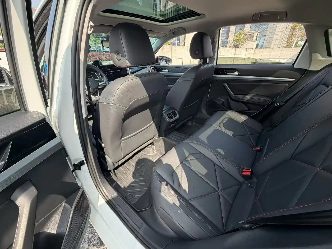 Volkswagen Lavida 2024 Model 1.5L Automatic Starlight 5 Million Edition фото 5