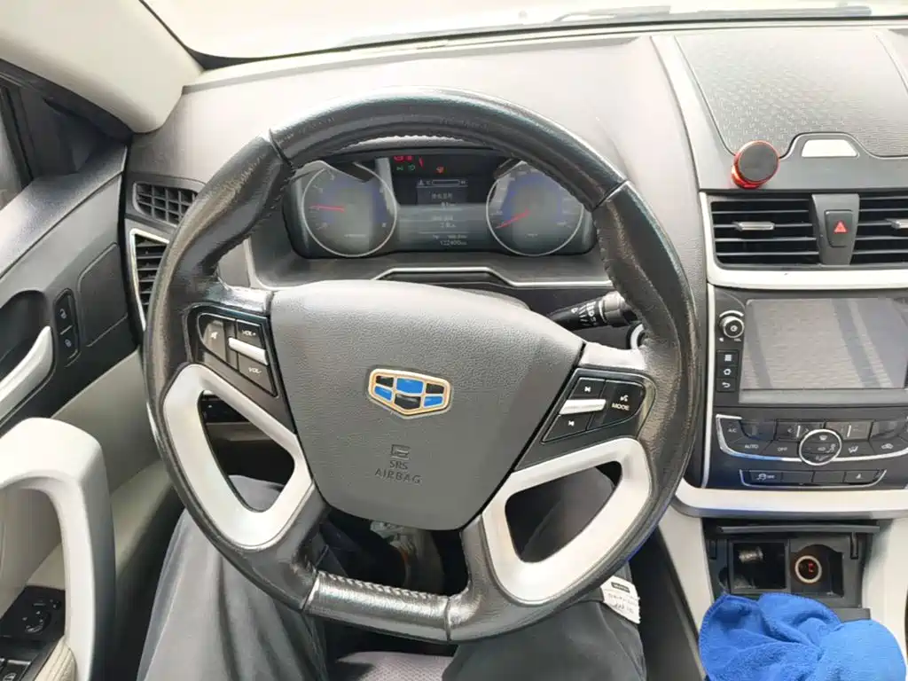 صورة 11 - Geely Emgrand