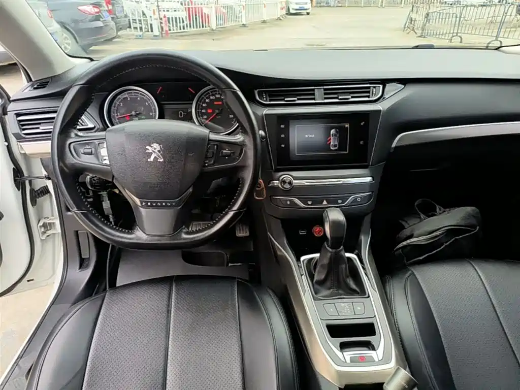 Peugeot 408 2016 1.6T Automatic Luxury Edition фото 10