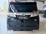 Фото 5 - Toyota Vellfire