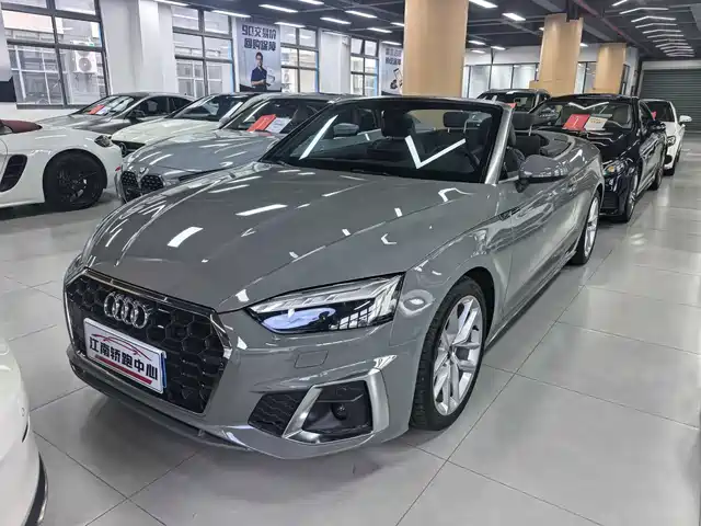 Audi A5 Cabriolet 40 TFSI, Стиль Драйв