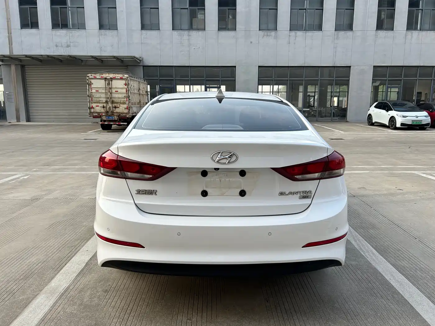 Hyundai Elantra 2016 Model 1.6L Automatic Smart Elite фото 6