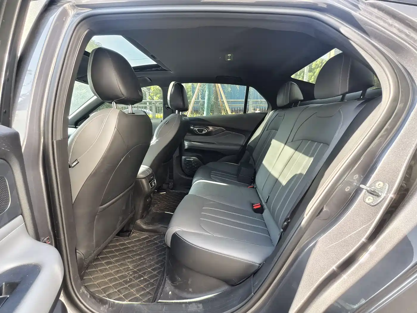 GAC Trumpchi Trumpchi Emkoo 2024 Model 270T DCT Shadow Leopard R-Style Edition фото 9