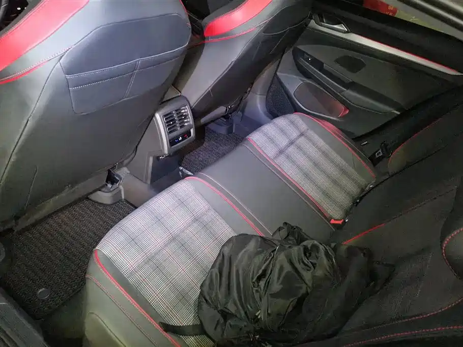 Volkswagen Golf GTI 2025 380TSI DSG GTI фото 11