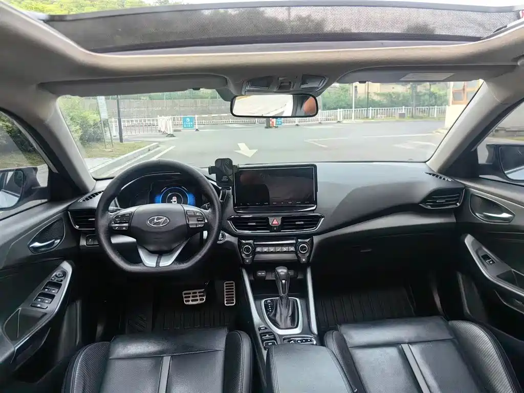 Hyundai Fista 2019 280TGDi Sport Edition China VI фото 5