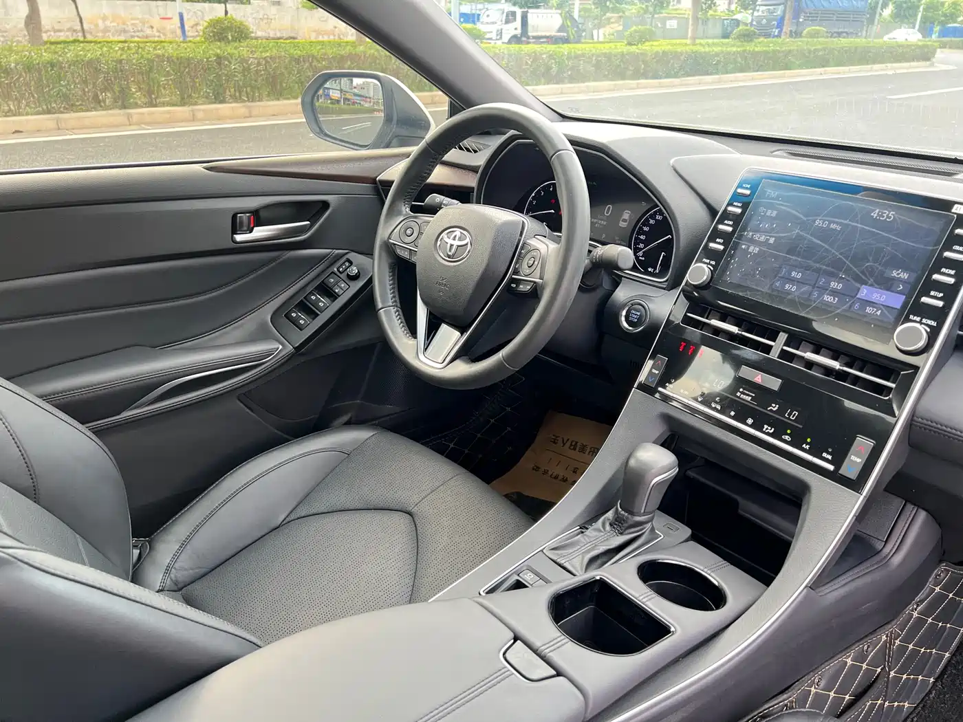 Toyota Avalon 2019 2.0L XLE Premium Edition (China VI) фото 15